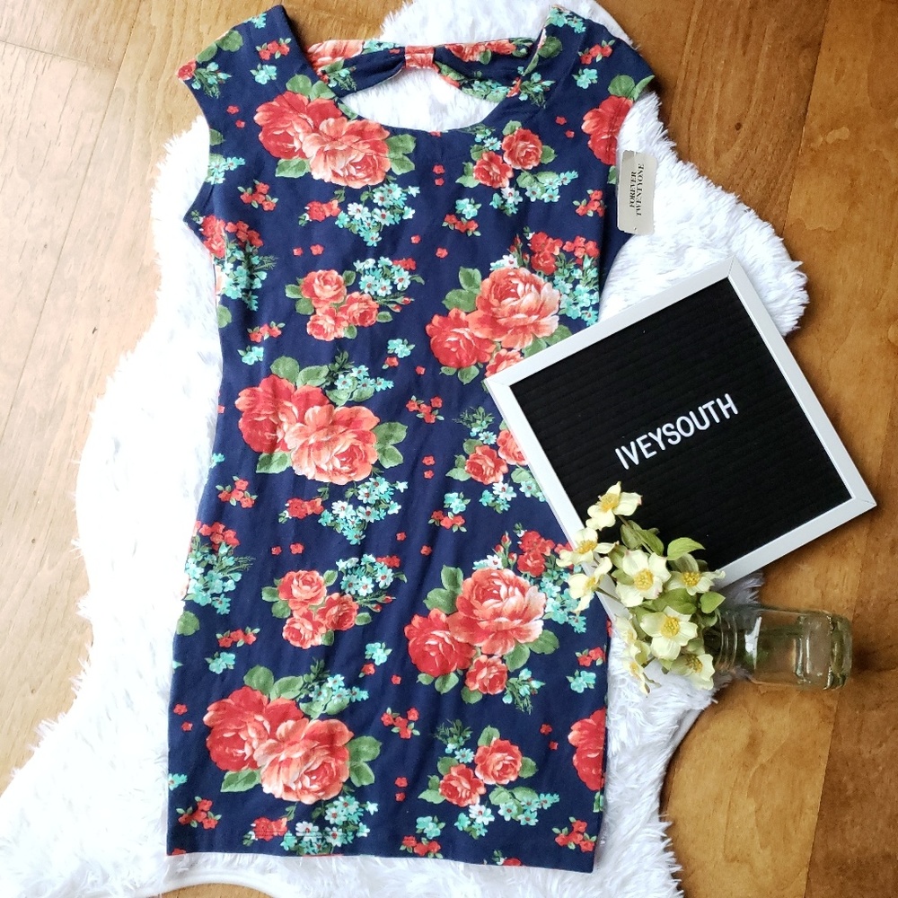 ☆new☆ Forever 21 Floral Dress